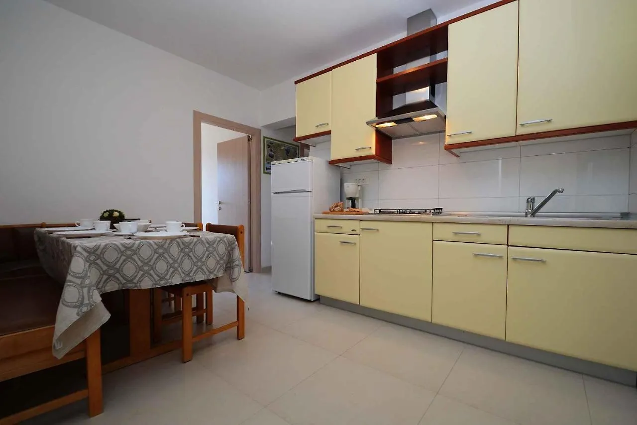 Three-Bedroom Apartment Rabac Near Sea Kroatien
